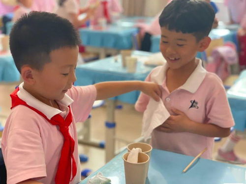 科學(xué)歡樂匯 福海校區(qū)趣味小實(shí)驗(yàn)玩不停